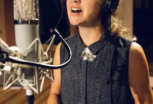 Neyla Pekarek records at Mighty Fine Studios last September. (Photo by Brit Cole)