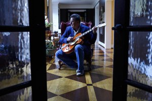 Vince Gill by Jeff Fasano