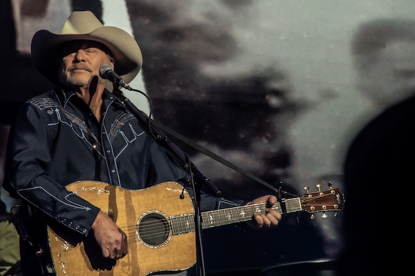 Show Review: Alan Jackson in OKC • Americana Highways