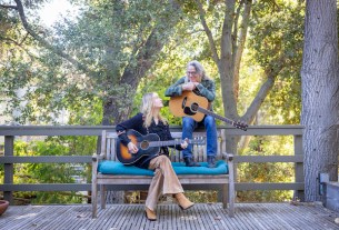 Vicki Peterson and John Cowsill
