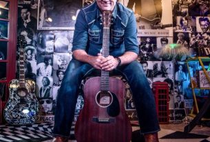 Scott Sean White